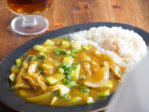 シャクシャク食感のチンゲンサイカレー